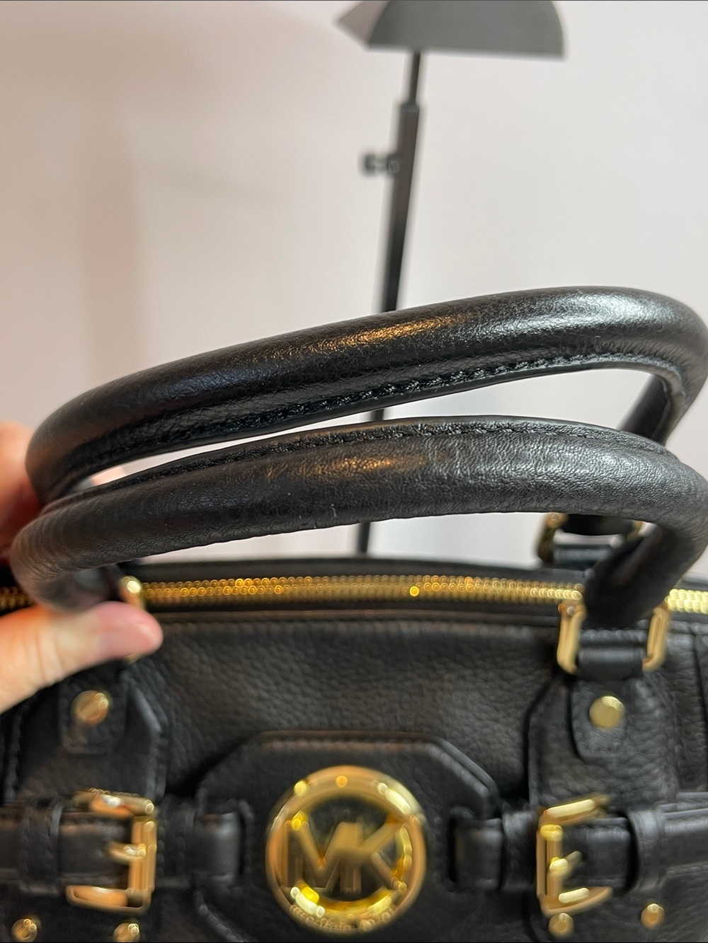 Michael Kors Hudson Black Soft Leather Belted Satchel Shoulder Bag - Picture 11 of 14